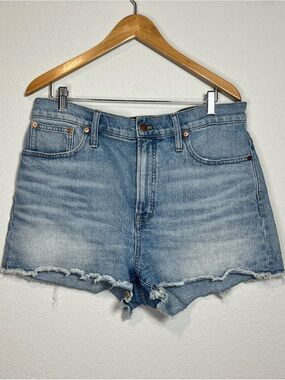 Madewell Distressed The Perfect Jean Short size 32